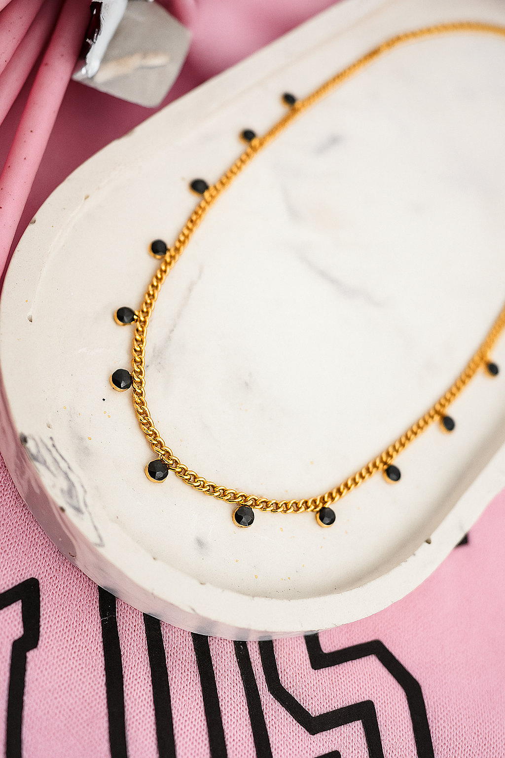 Gold chain necklace