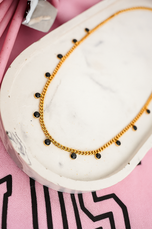 Gold chain necklace