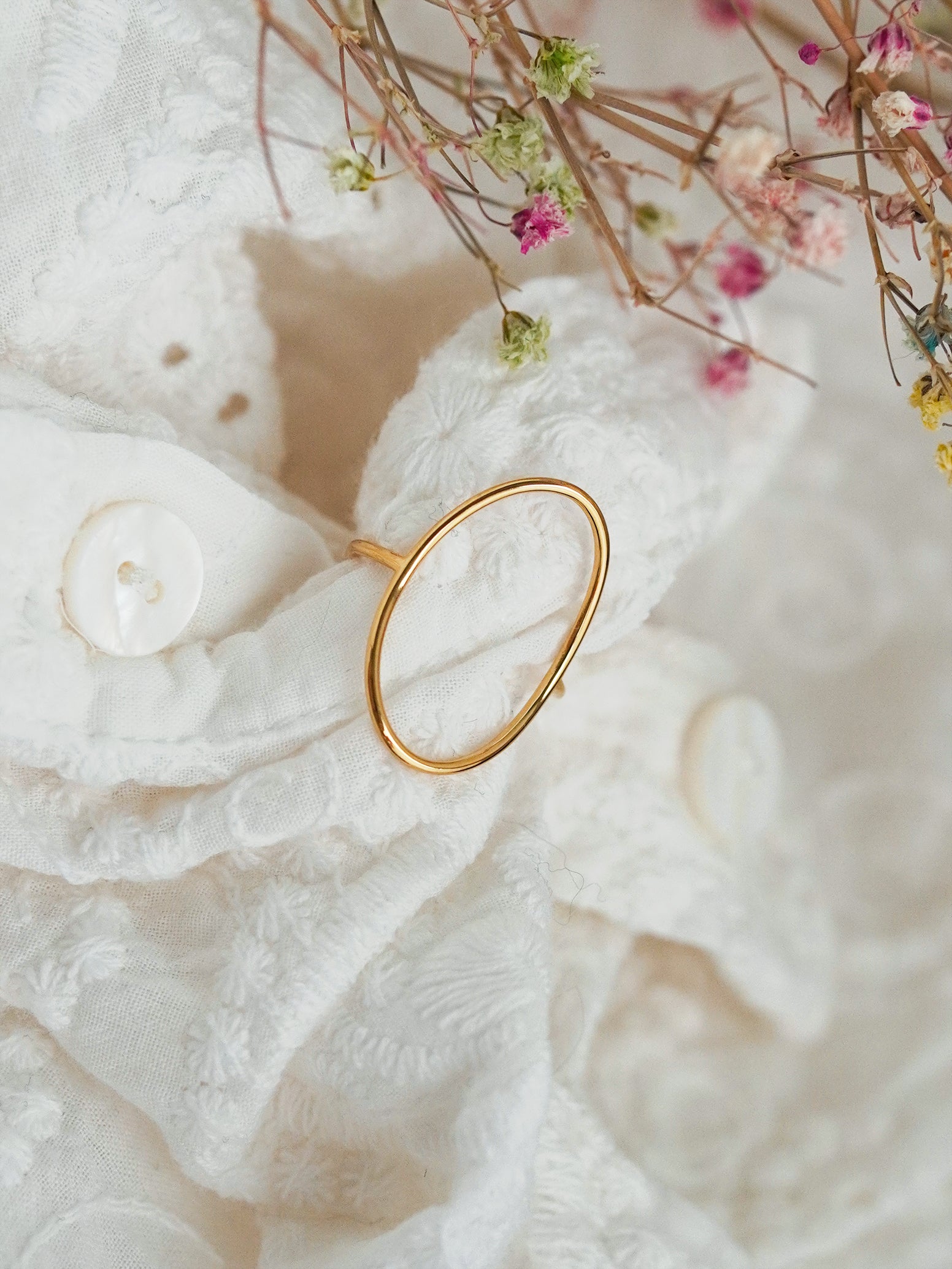 14k gold-plated oval shaped ring