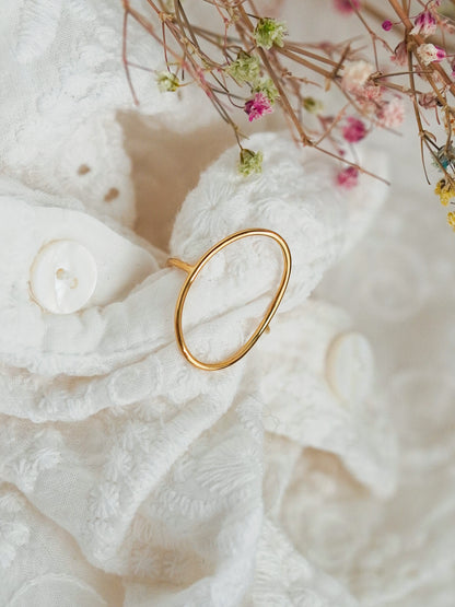 14k gold-plated oval shaped ring