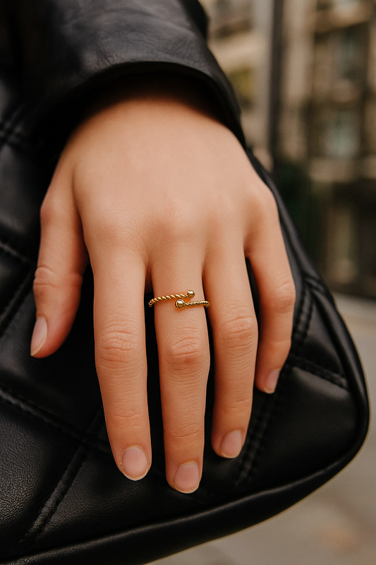 golden jewelry 