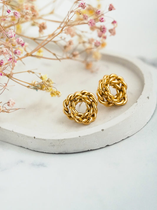 Classic earrings